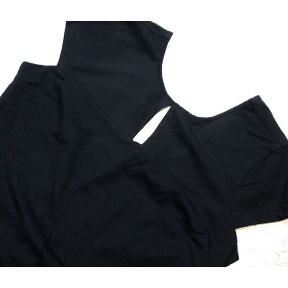 H13 Ali & Jay Knit Keyhole low back matte jersey dress LBD BLACK size L nwot - Picture 2 of 3